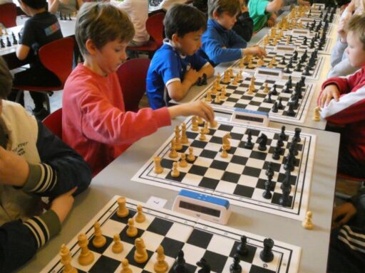 Maximilian spielt hier Schottisch
